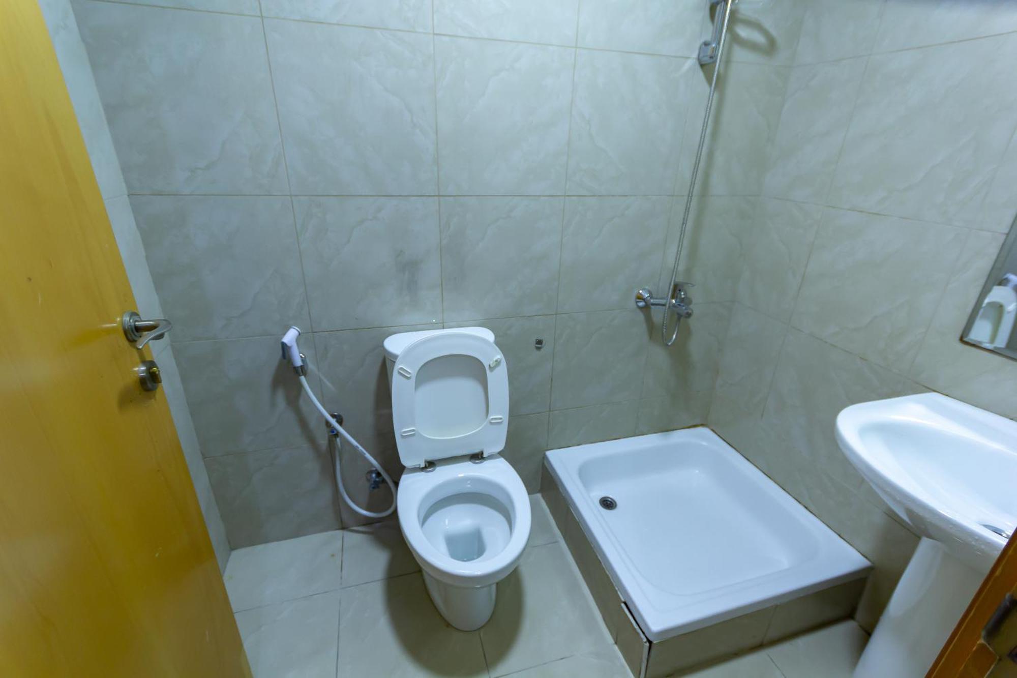 Budget Rooms With Private Bathroom For 'Girls' Only In Dubai, Marina 外观 照片