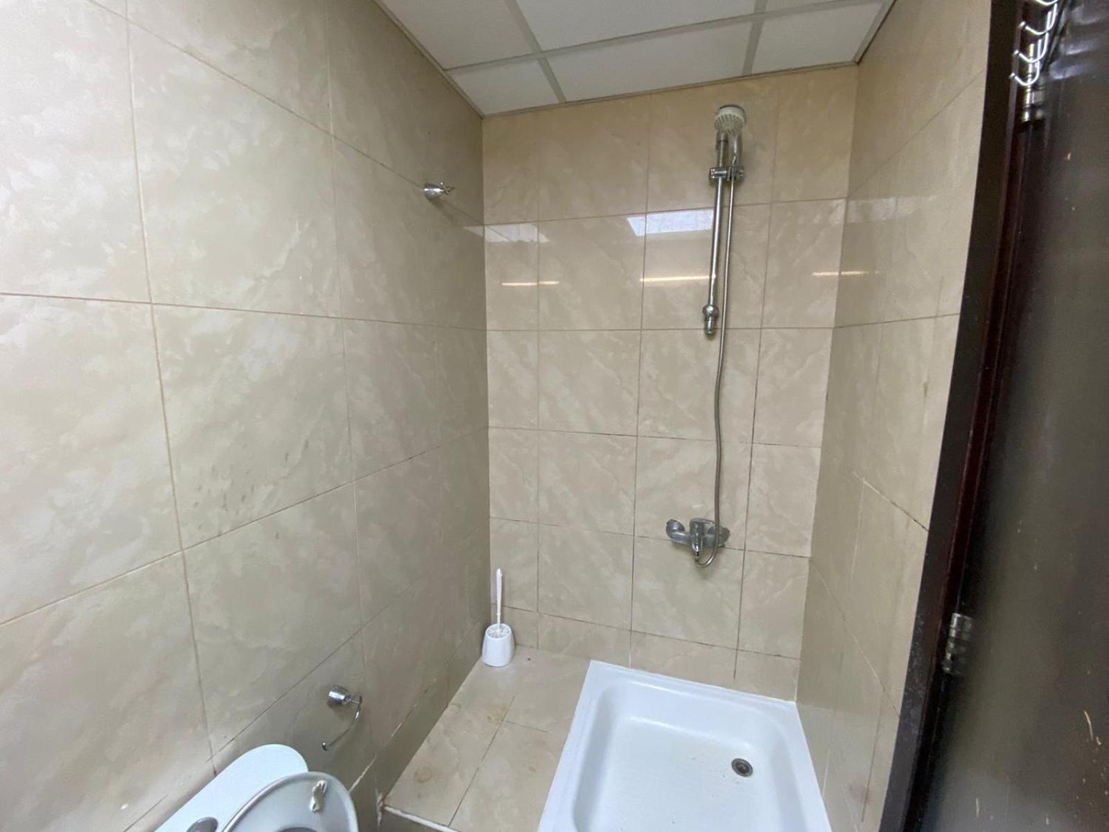 Budget Rooms With Private Bathroom For 'Girls' Only In Dubai, Marina 外观 照片