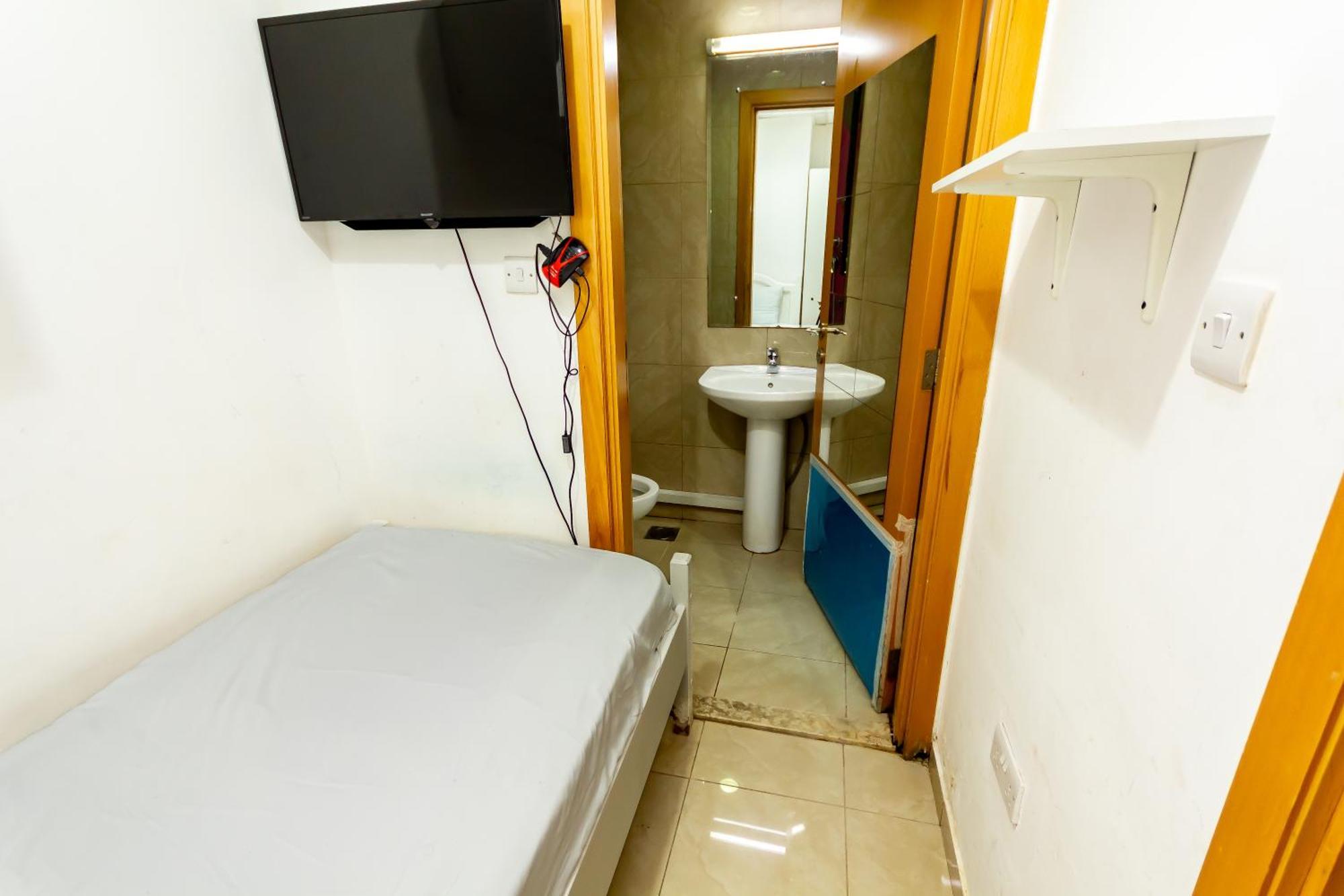 Budget Rooms With Private Bathroom For 'Girls' Only In Dubai, Marina 外观 照片