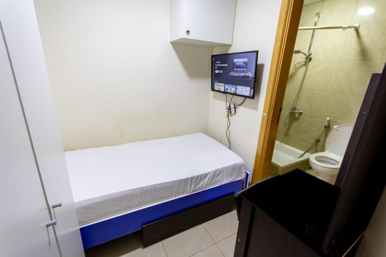 Budget Rooms With Private Bathroom For 'Girls' Only In Dubai, Marina 外观 照片
