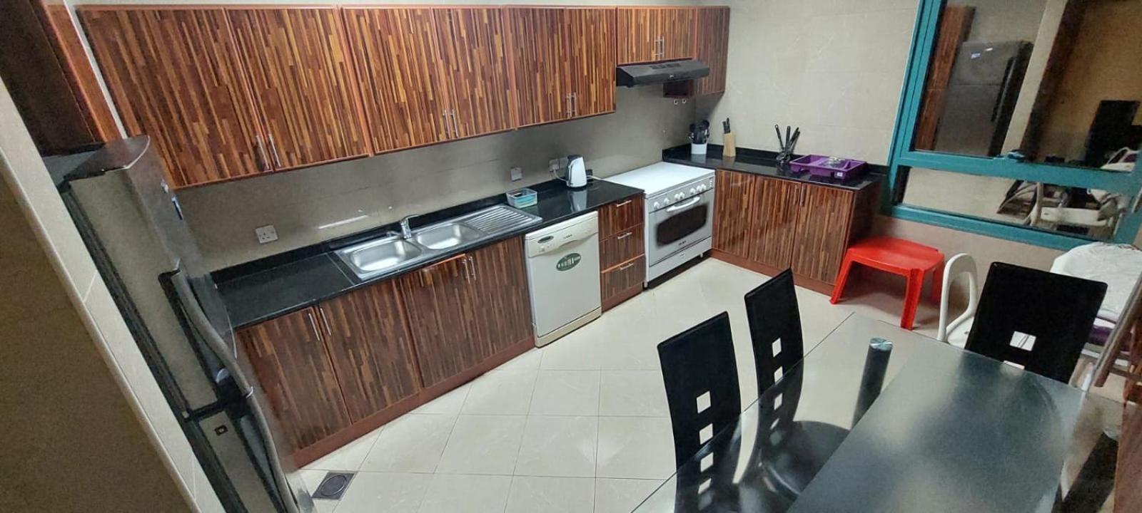 Budget Rooms With Private Bathroom For 'Girls' Only In Dubai, Marina 外观 照片